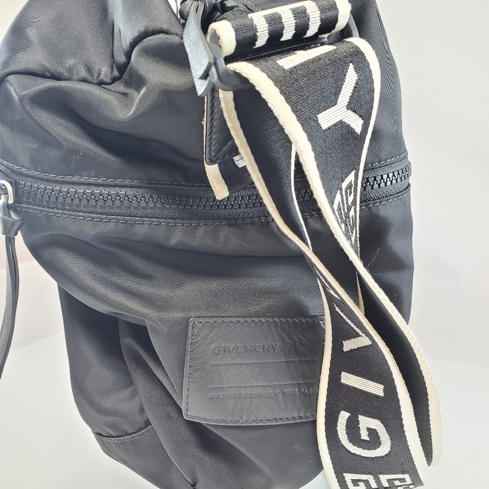 NWT$1385 Givenchy Black Gym Duffle Nylon Bag - Picture 14 of 16